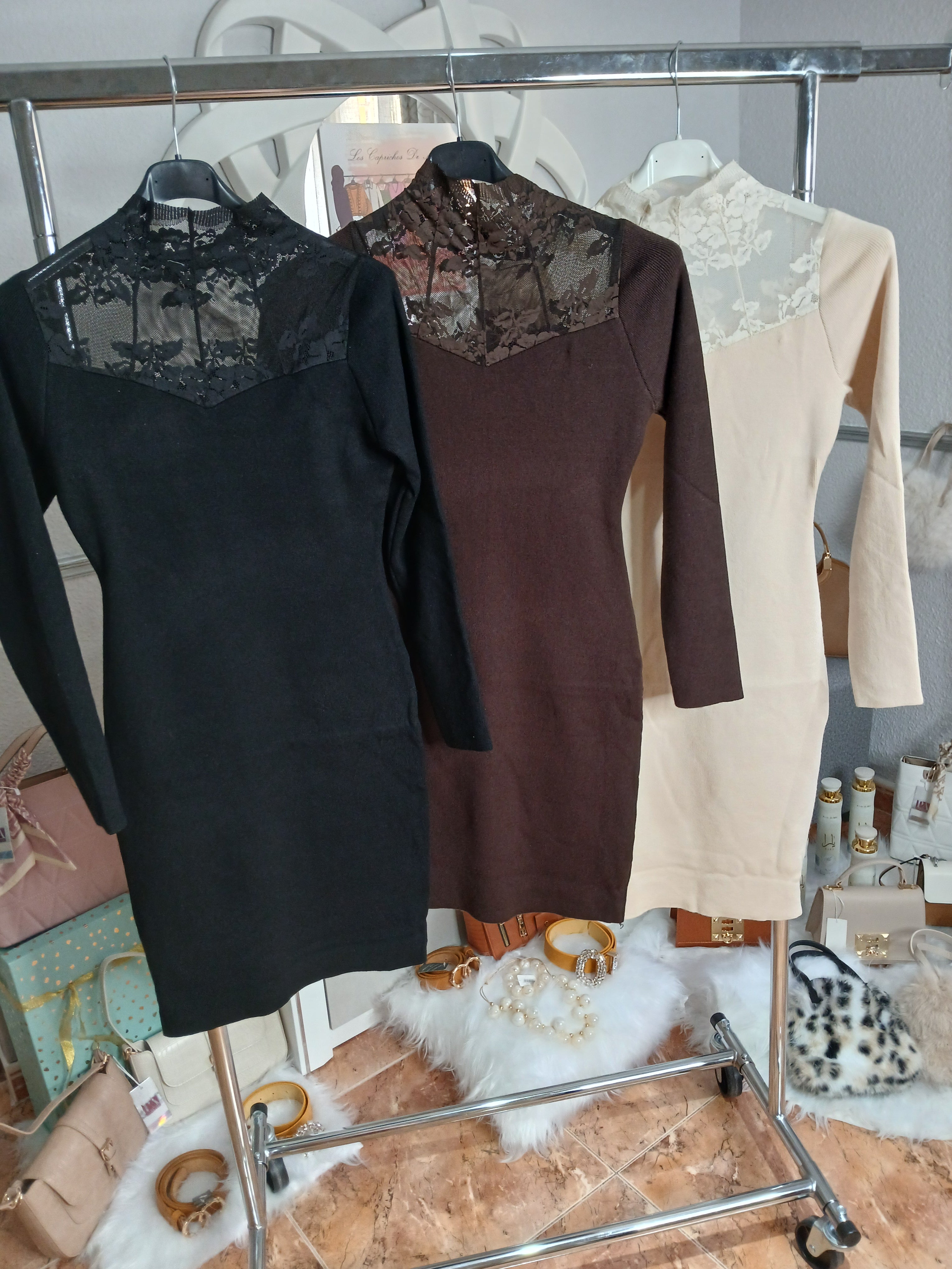 VESTIDO ENCAJE