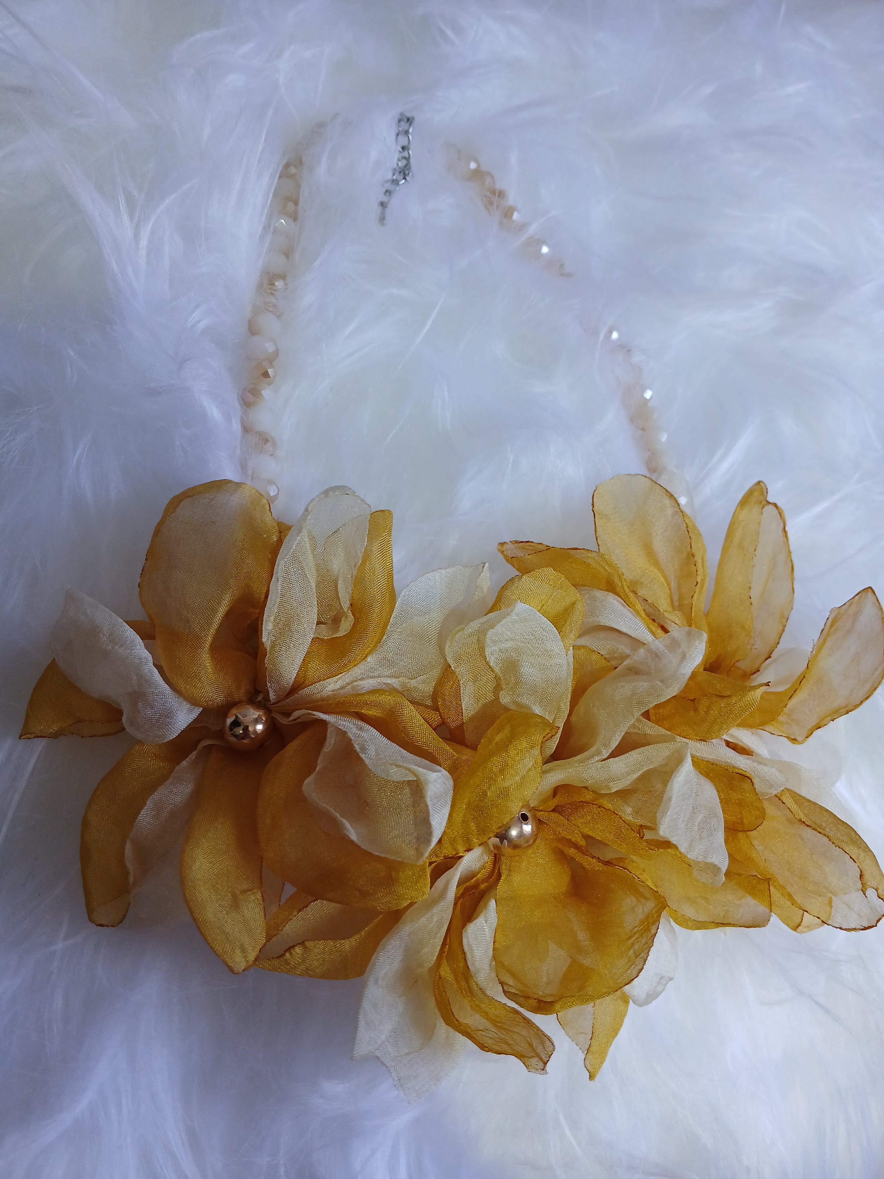 COLGANTE FLORAL MOSTAZA