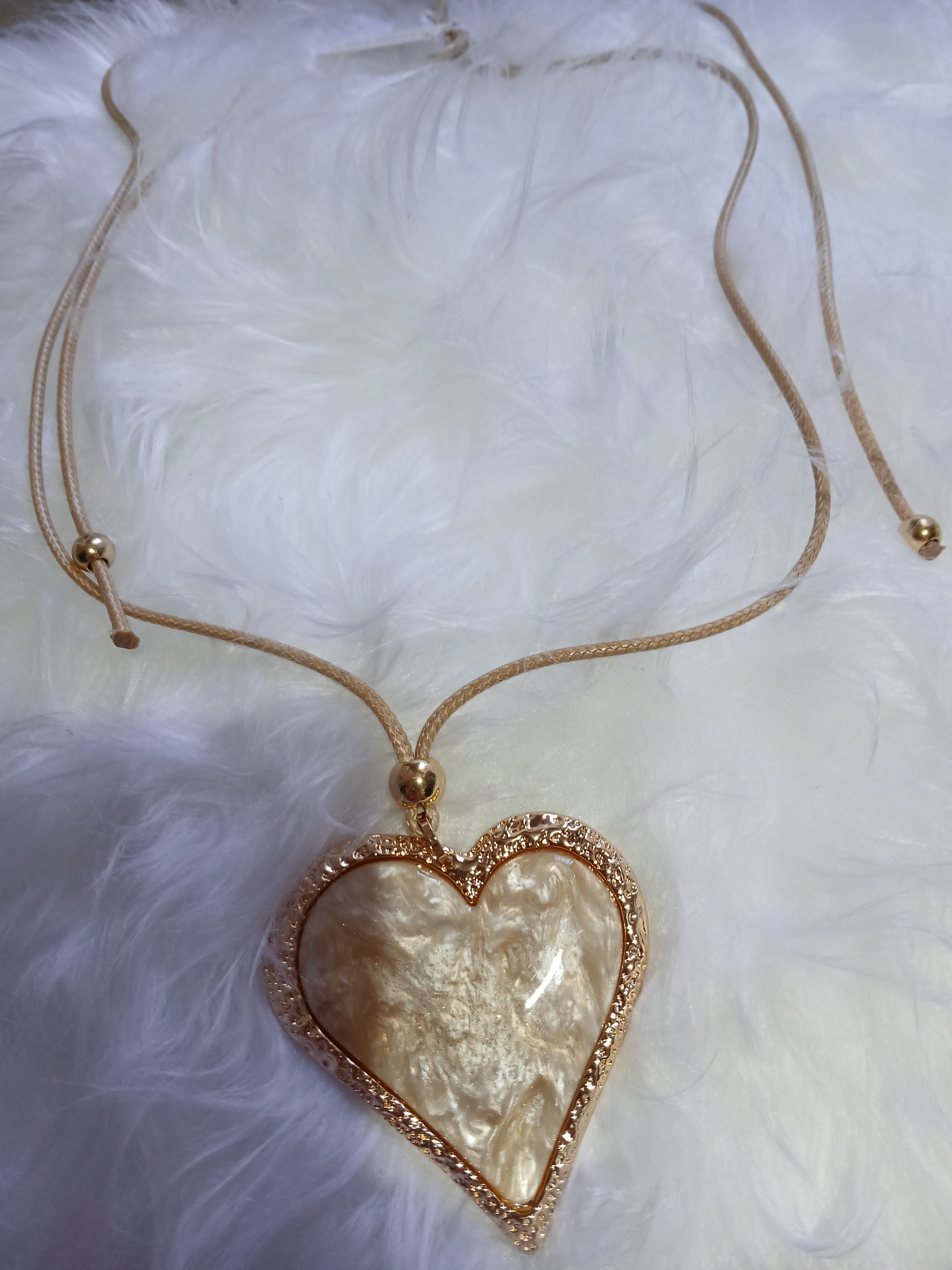 COLGANTE CORAZON PERLA