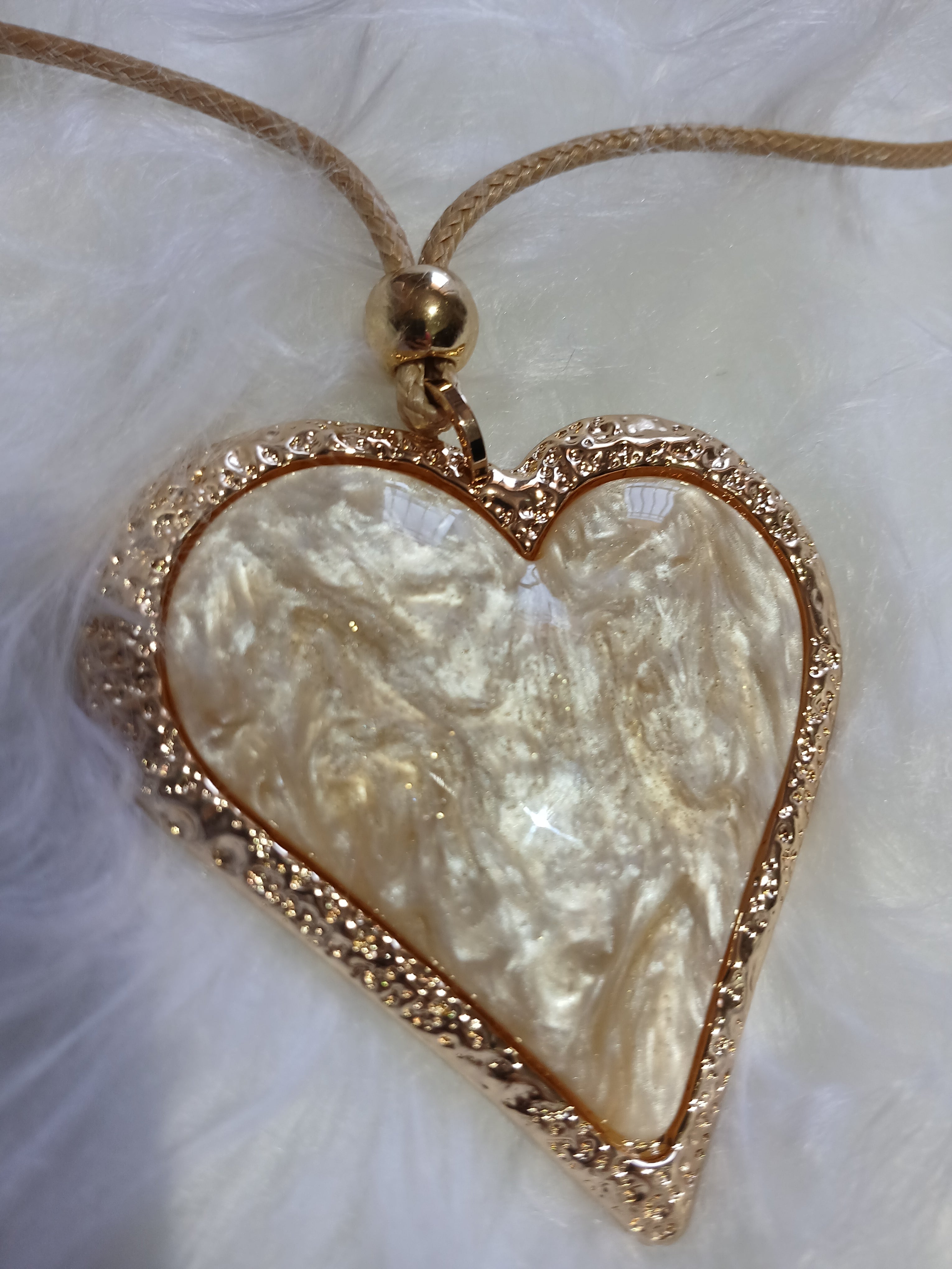 COLGANTE CORAZON PERLA
