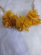 COLGANTE PERLAS MOSTAZA