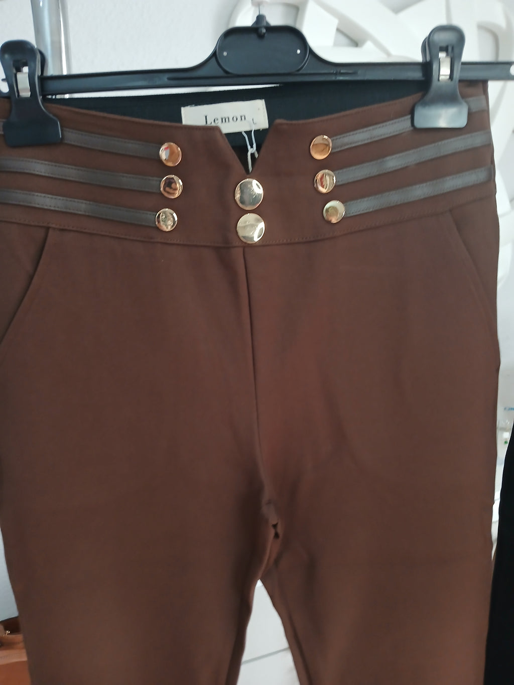 PANTALON DOMADOR BOTONES